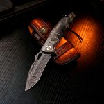 Obsidian Edge - Damascus Steel Folding Knife - Image 5
